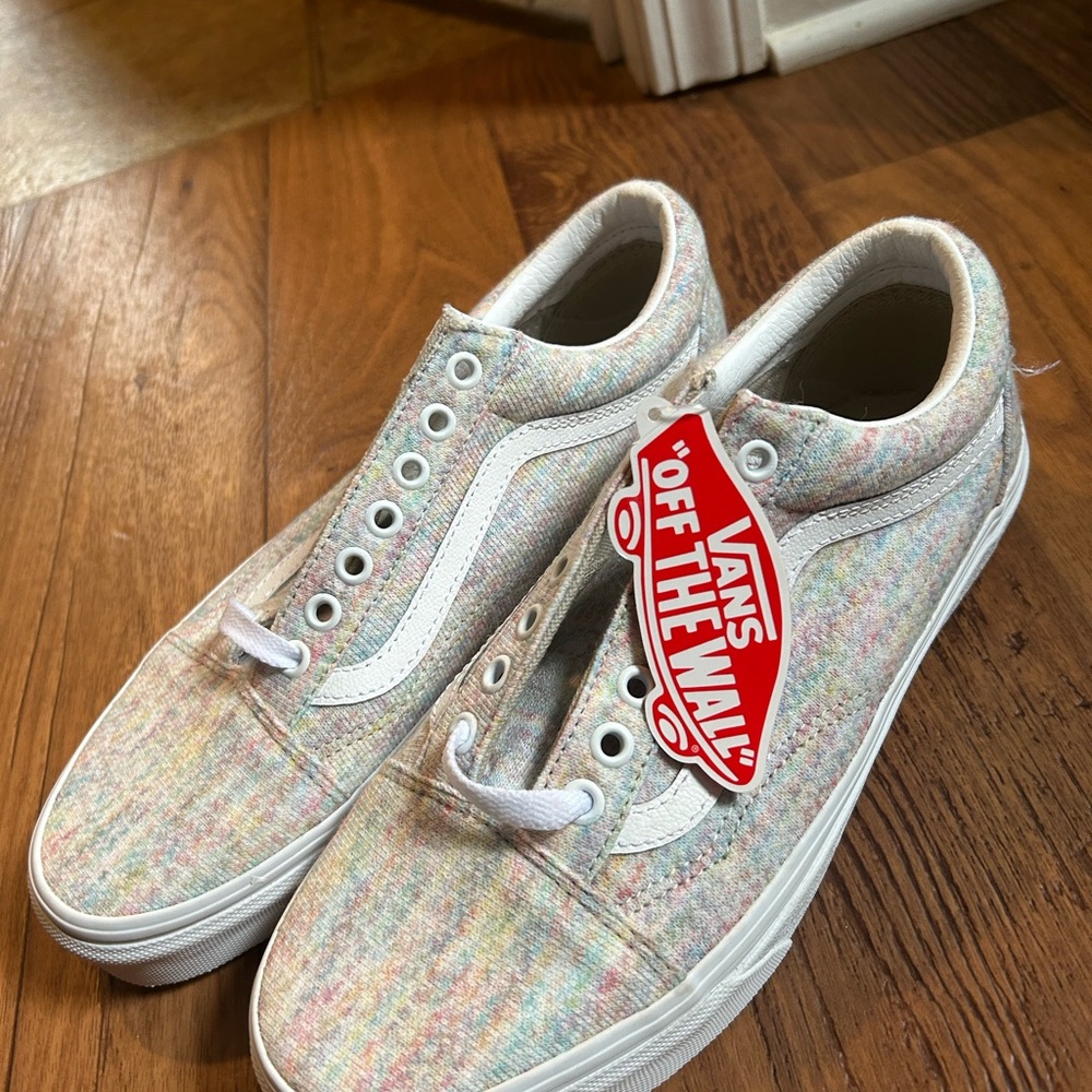 Vans Colorful Low-Top Sneakers